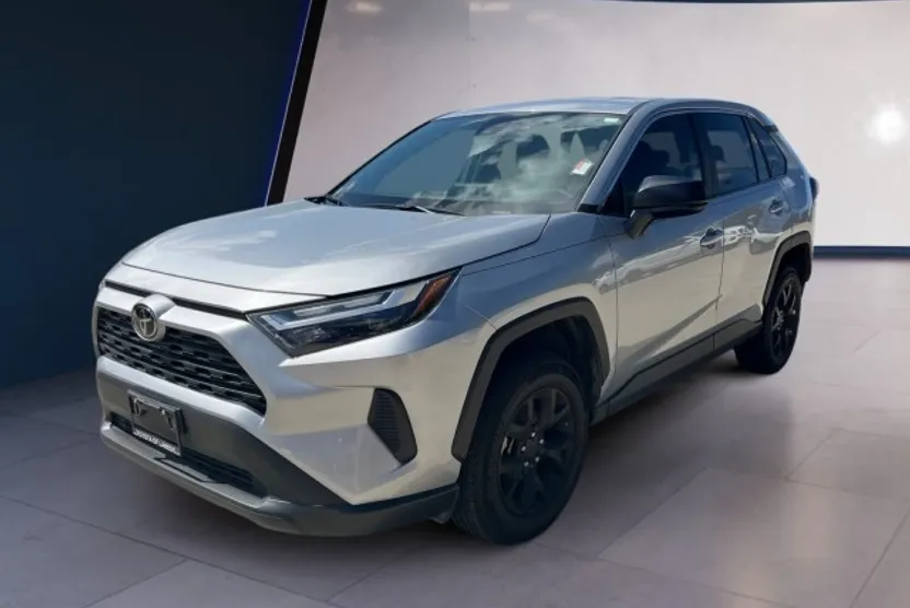 2023 Toyota RAV4 LE photo 1