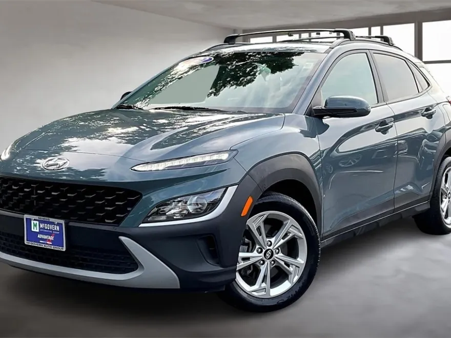 2022 Hyundai Kona SEL photo 1