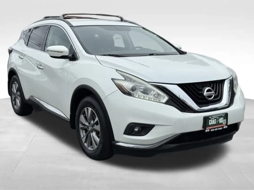 2015 Nissan Murano SV photo 1