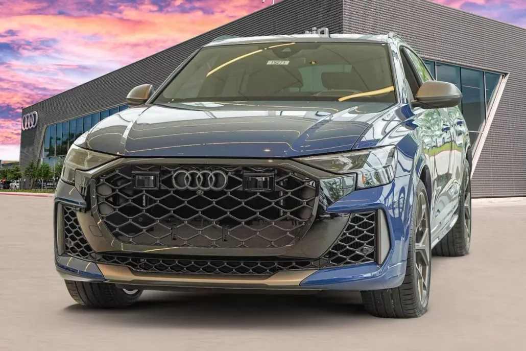 2025 Audi RS Q8 photo 1