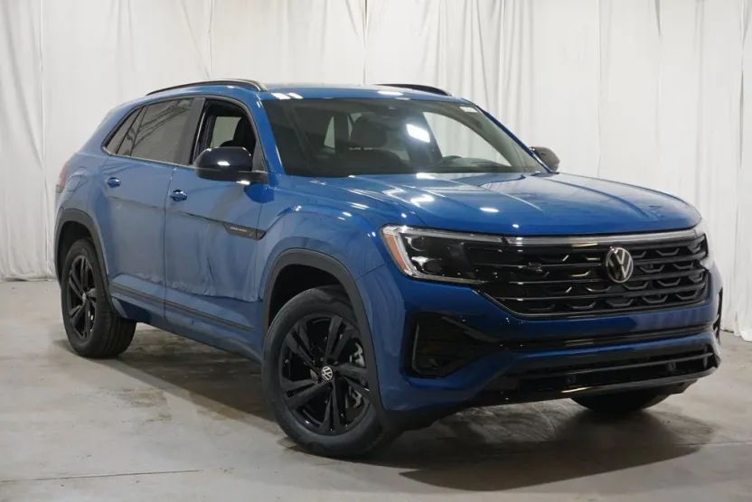 2025 Volkswagen Atlas Cross Sport SEL R-Line photo 1