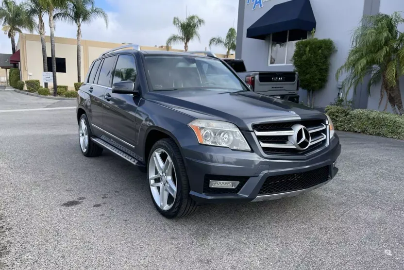 2010 Mercedes Benz GLK 350 photo 1