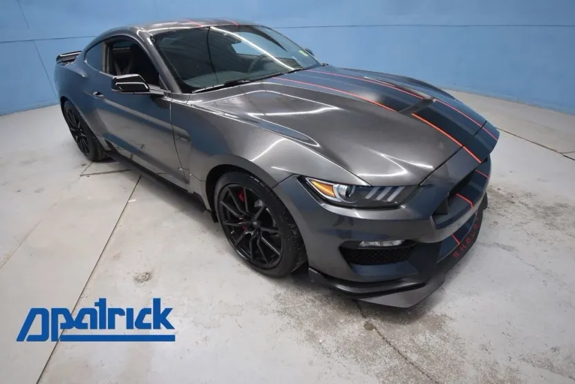 2017 Ford Mustang Shelby GT350 photo 1