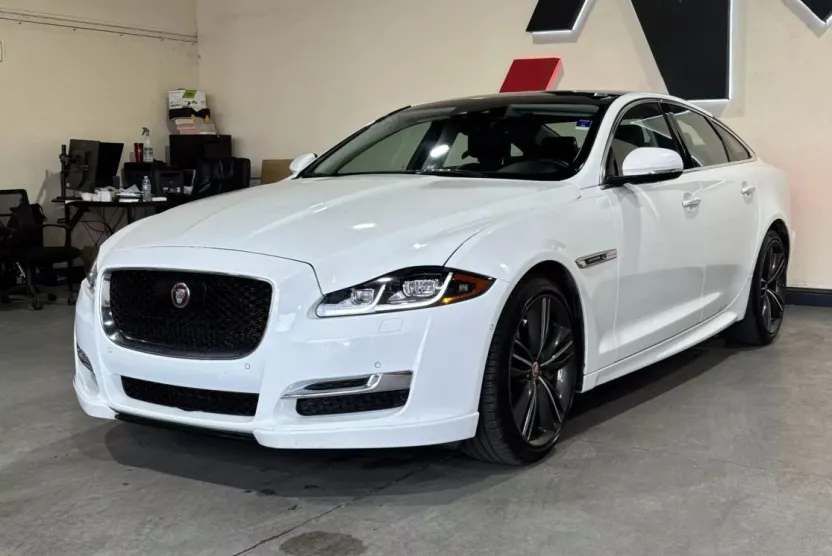 2019 Jaguar XJ Supercharged photo 1