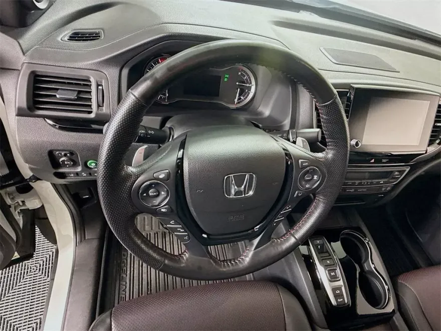 2022 Honda Ridgeline Black Edition photo 1
