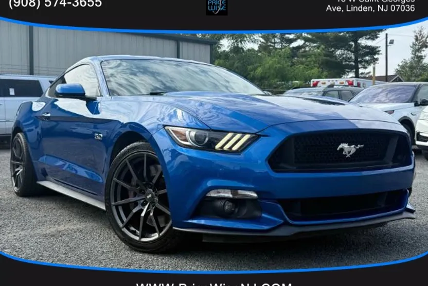 2017 Ford Mustang GT photo 1