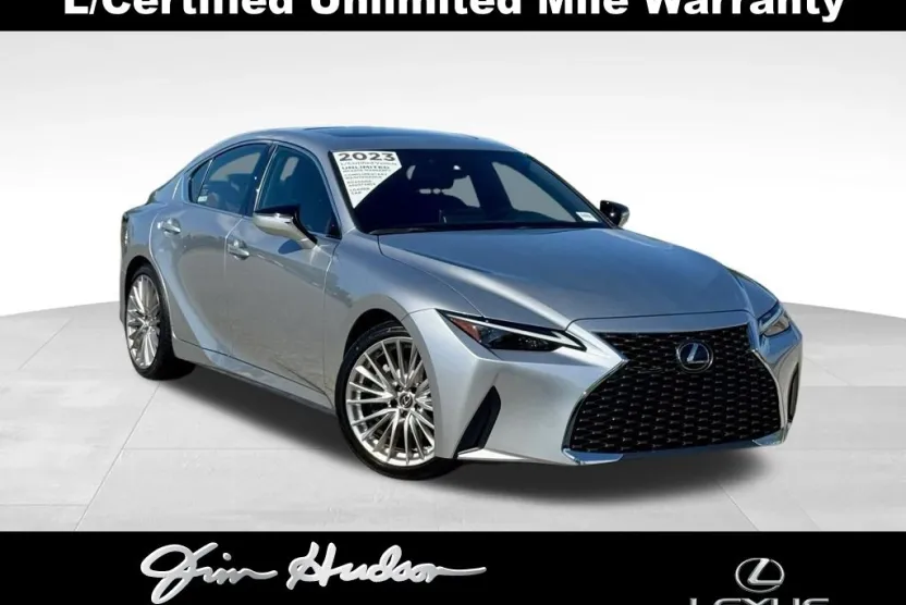 2023 Lexus IS 300 photo 1