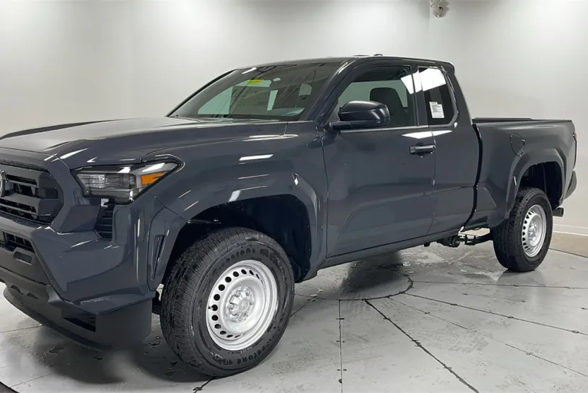 2025 Toyota Tacoma SR XtraCab photo 1