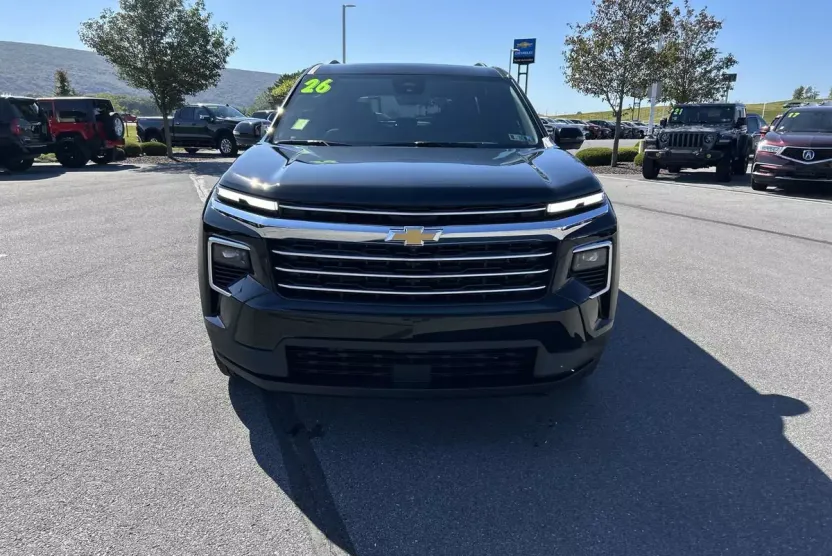 2026 Chevrolet Traverse photo 1
