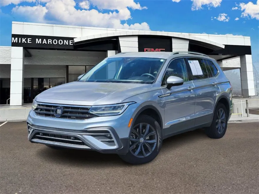 2022 Volkswagen Tiguan SE photo 1
