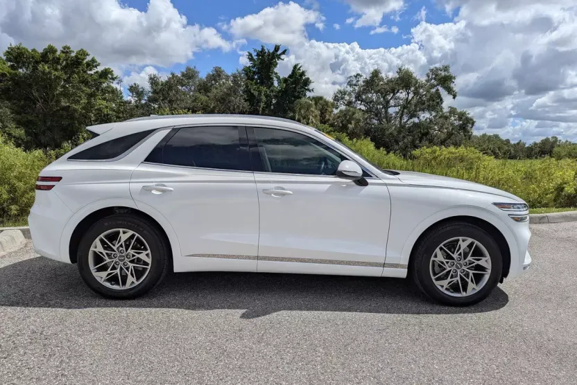 2022 Genesis GV70 2.5T Select photo 1