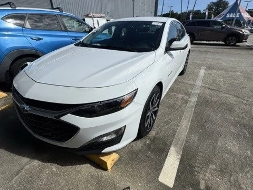 2024 Chevrolet Malibu RS photo 1