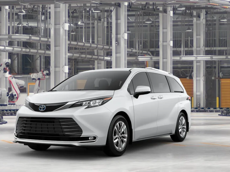 2025 Toyota Sienna Limited photo 1