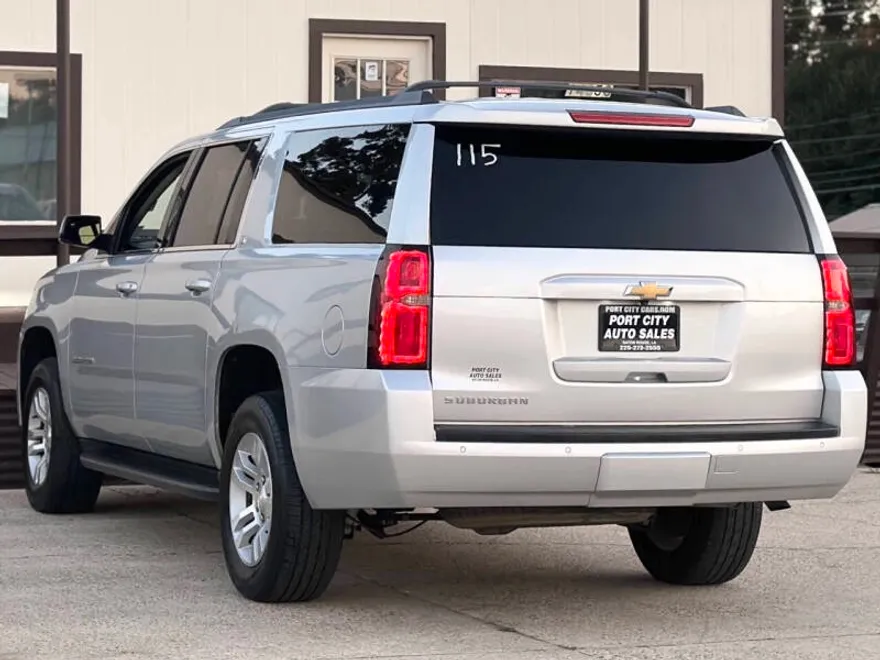 2016 Chevrolet Suburban LT photo 1