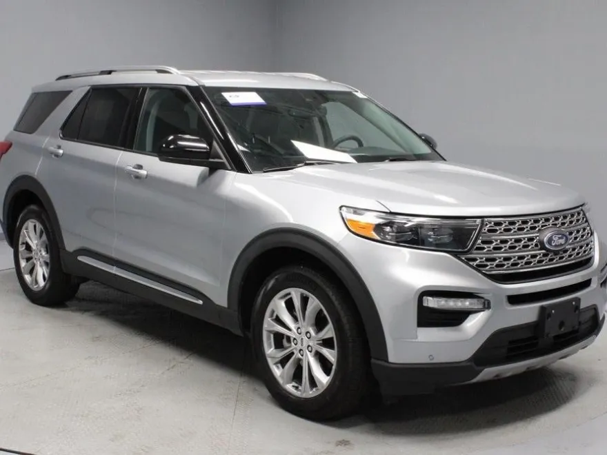 2024 Ford Explorer Limited photo 1