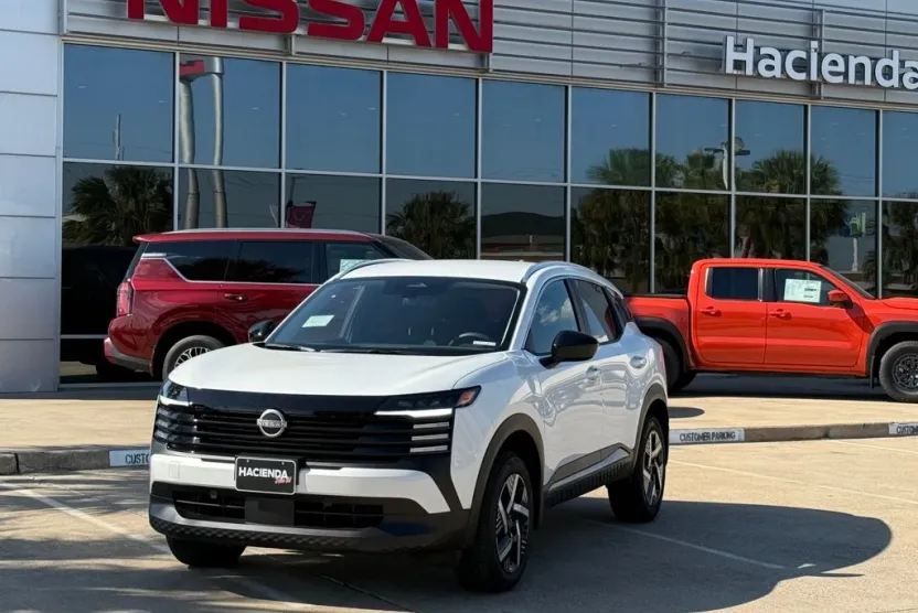 2026 Nissan Kicks SV photo 1