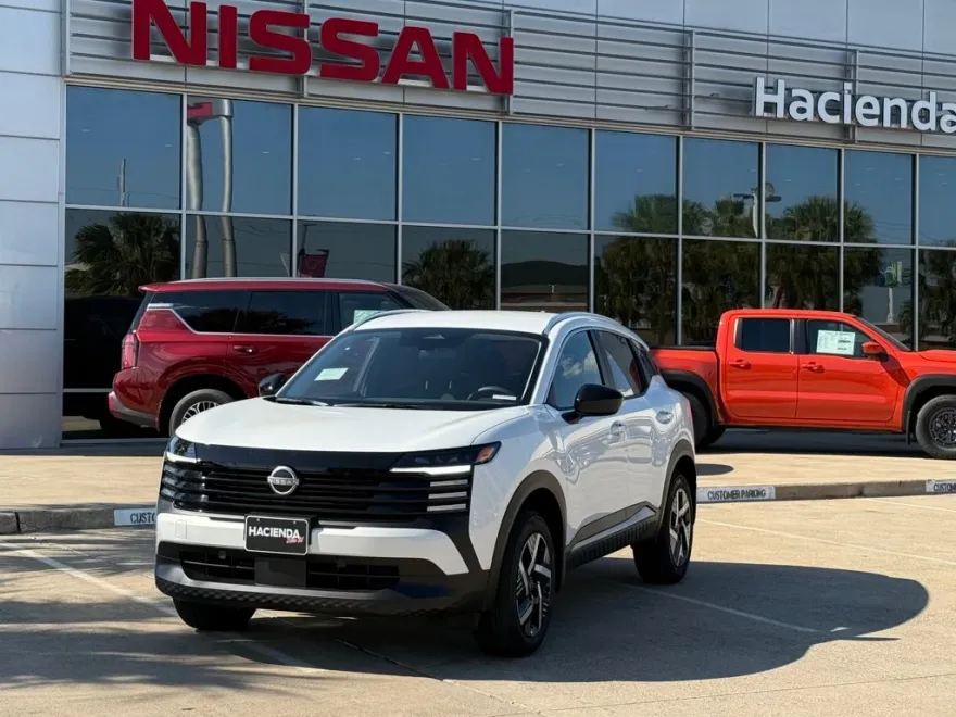 2026 Nissan Kicks SV photo 1