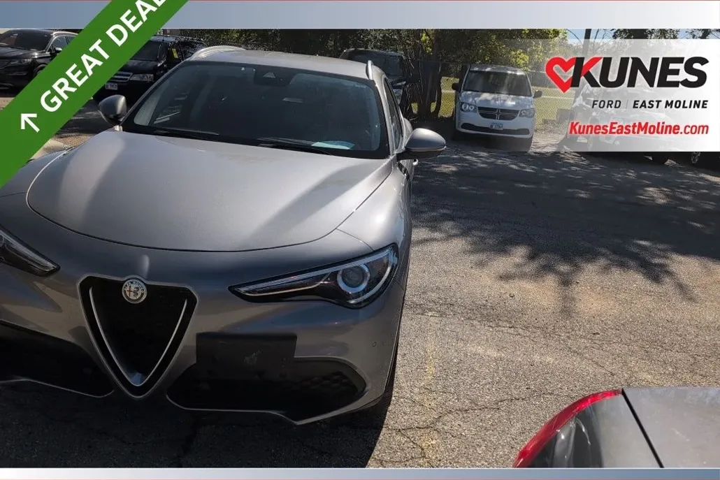2018 Alfa Romeo Stelvio Ti photo 1