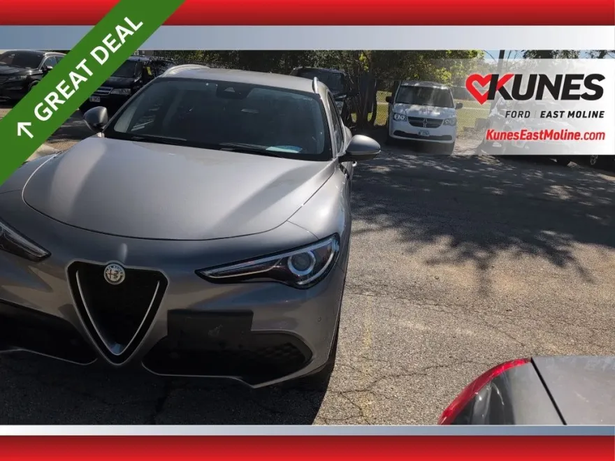 2018 Alfa Romeo Stelvio Ti photo 1
