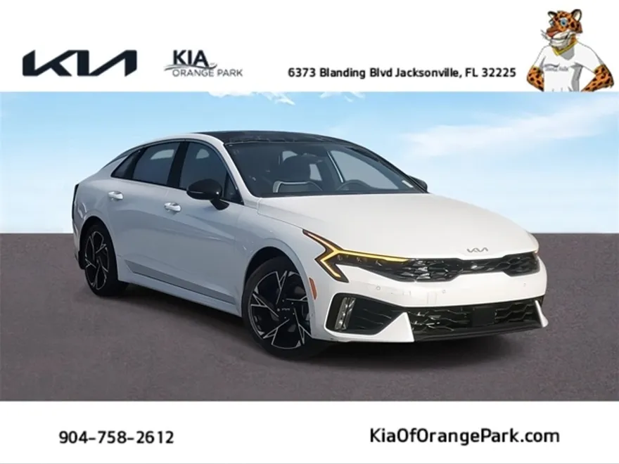 2025 Kia K5 GT-Line photo 1