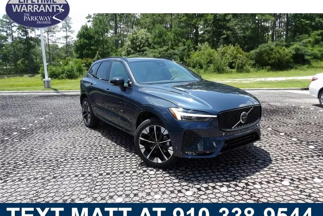 2026 Volvo XC60 B5 Plus photo 1