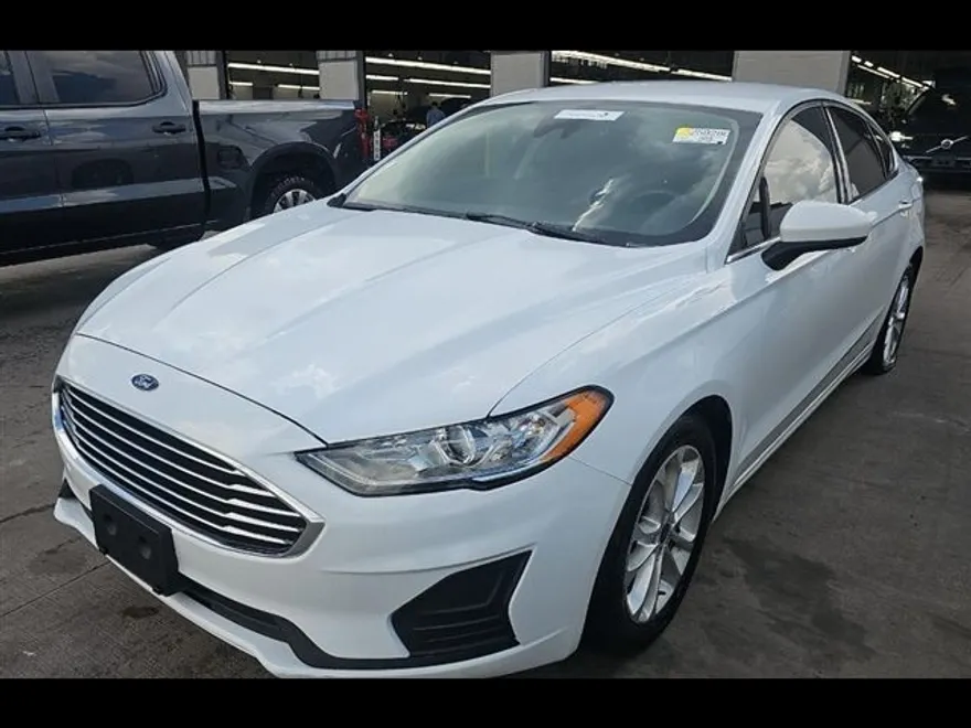 2019 Ford Fusion SE photo 1