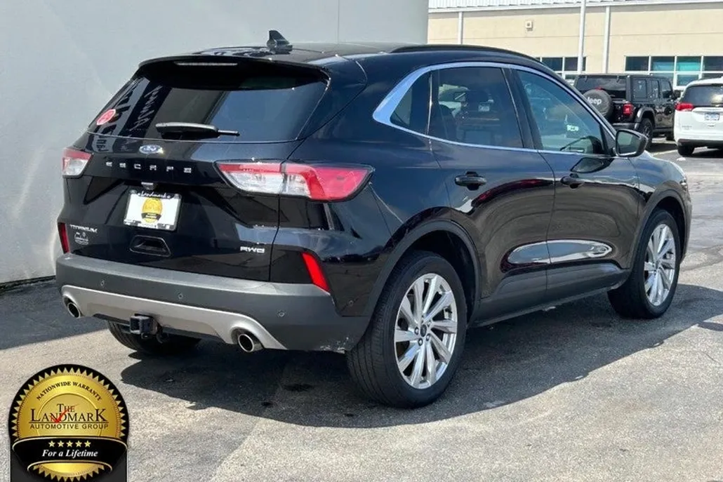 2021 Ford Escape Titanium photo 1