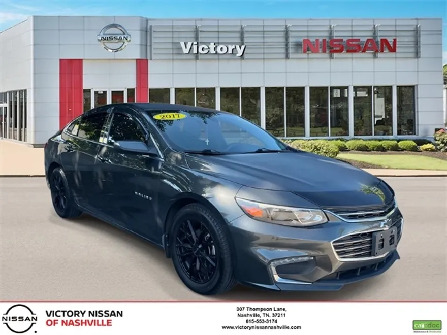 2017 Chevrolet Malibu 1LT photo 1