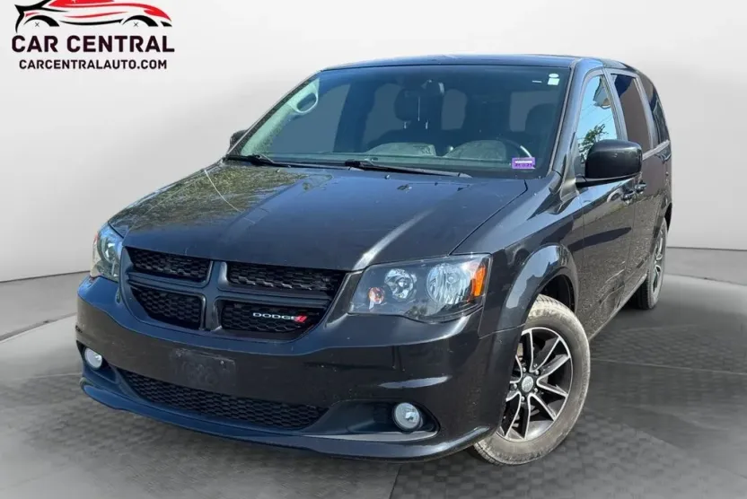 2019 Dodge Grand Caravan GT photo 1