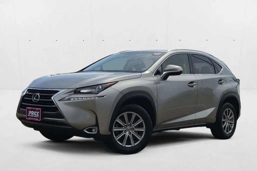 2017 Lexus NX 200t Luxury photo 1