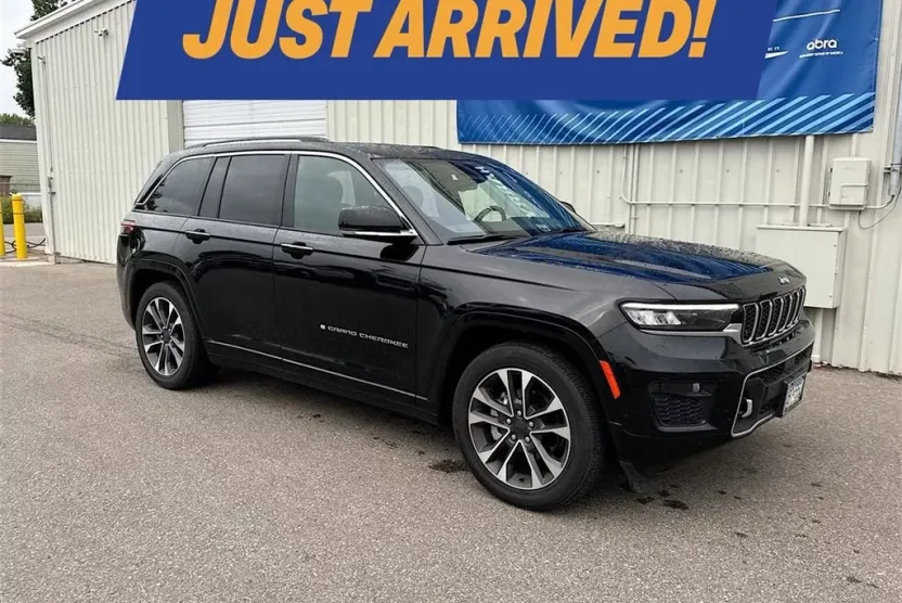 2022 Jeep Grand Cherokee Overland photo 1