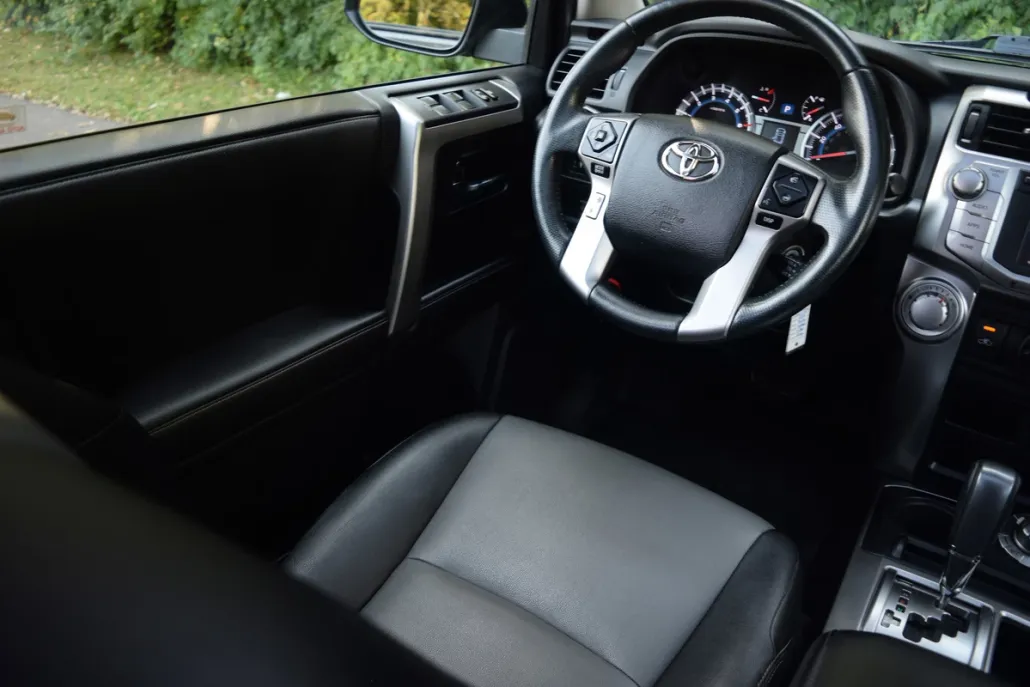 2015 Toyota 4Runner SR5 Premium photo 1