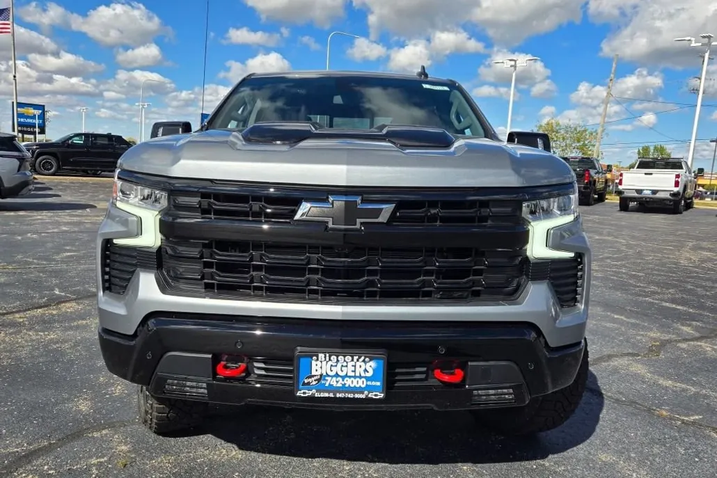 2026 Chevrolet Silverado Trail Boss LT photo 1