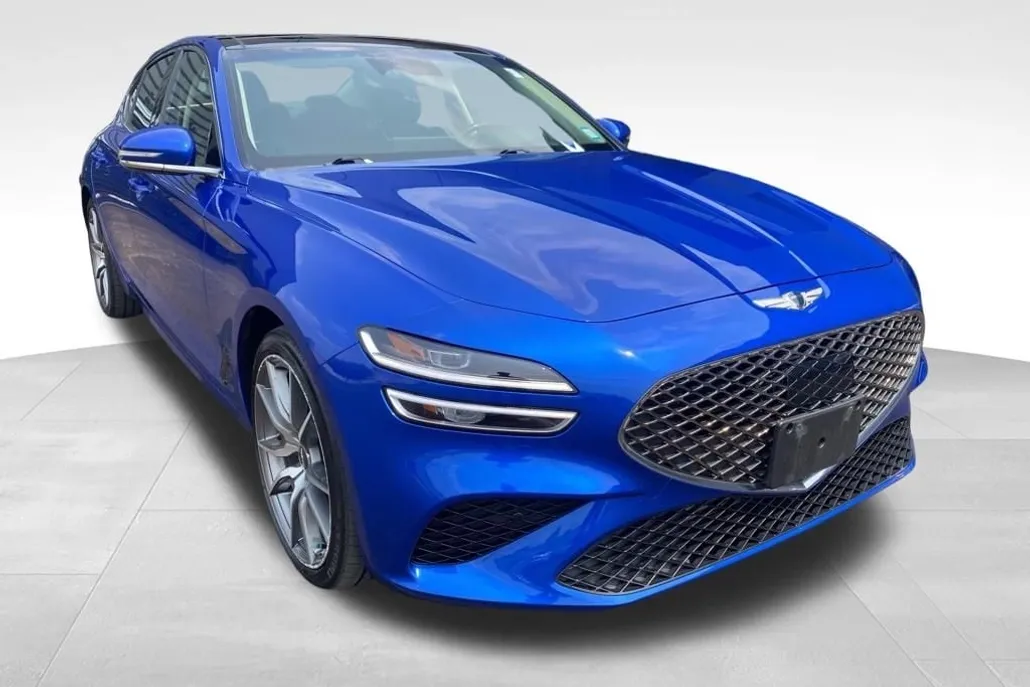 2022 Genesis G70 2.0T Prestige photo 1