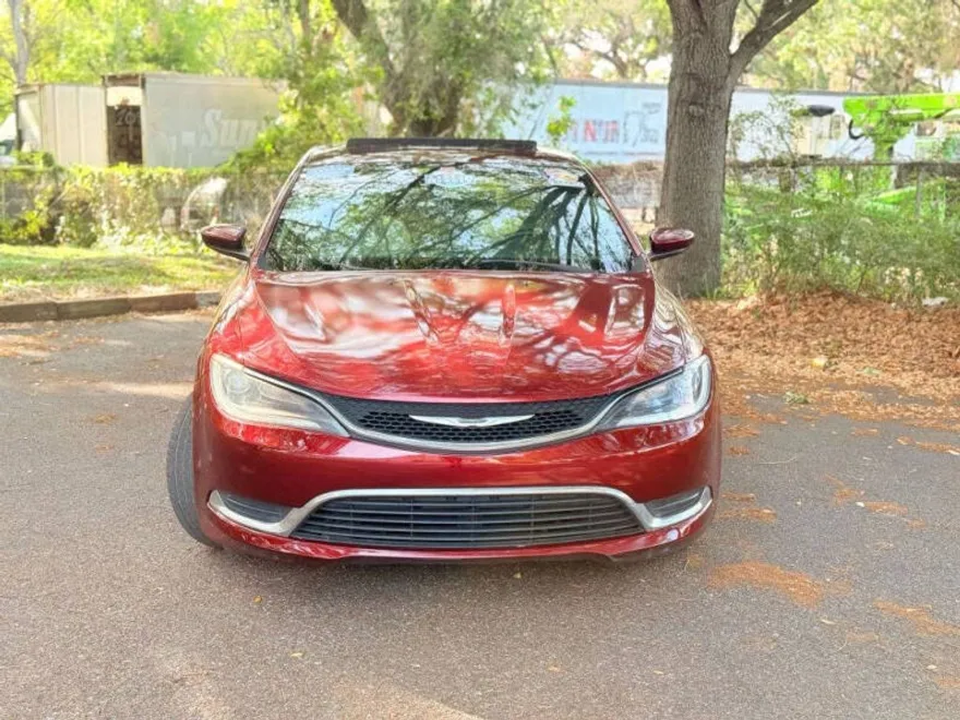 2016 Chrysler 200 Limited photo 1