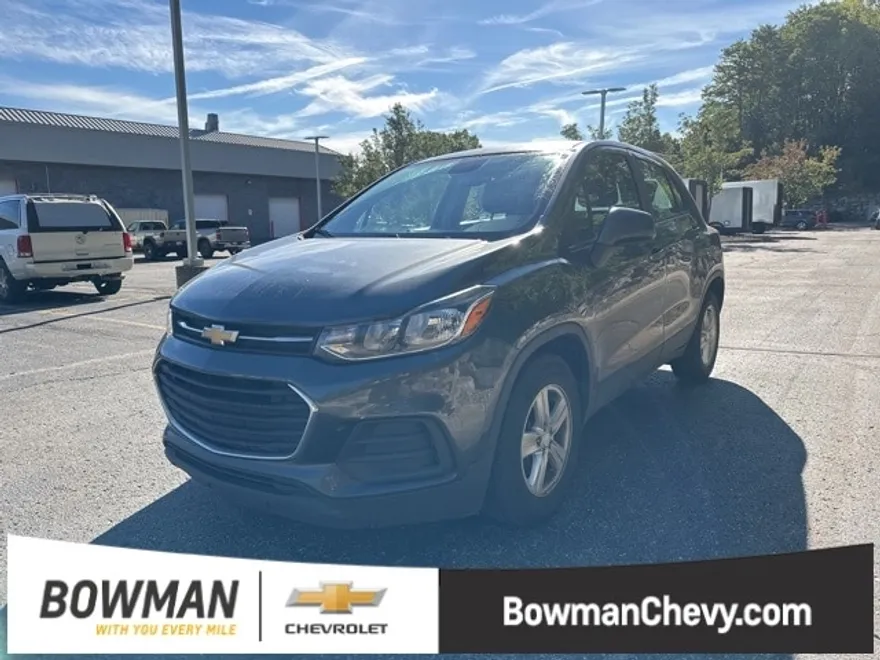 2020 Chevrolet Trax LS photo 1
