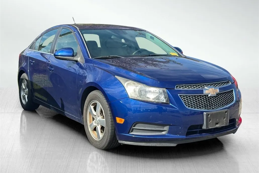 2012 Chevrolet Cruze photo 1