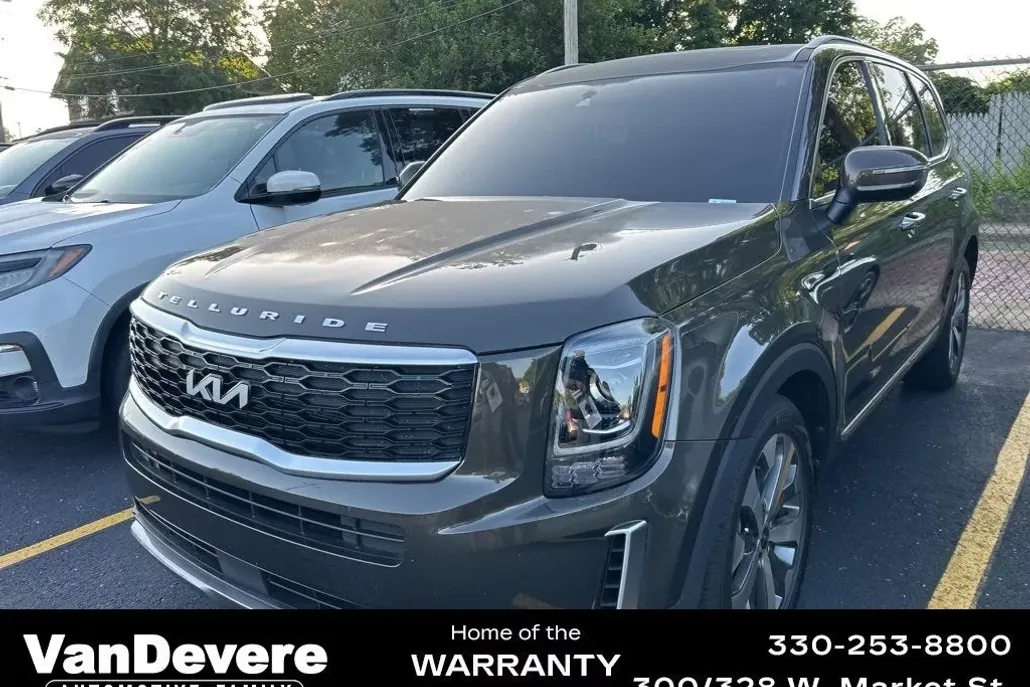 2022 Kia Telluride S photo 1