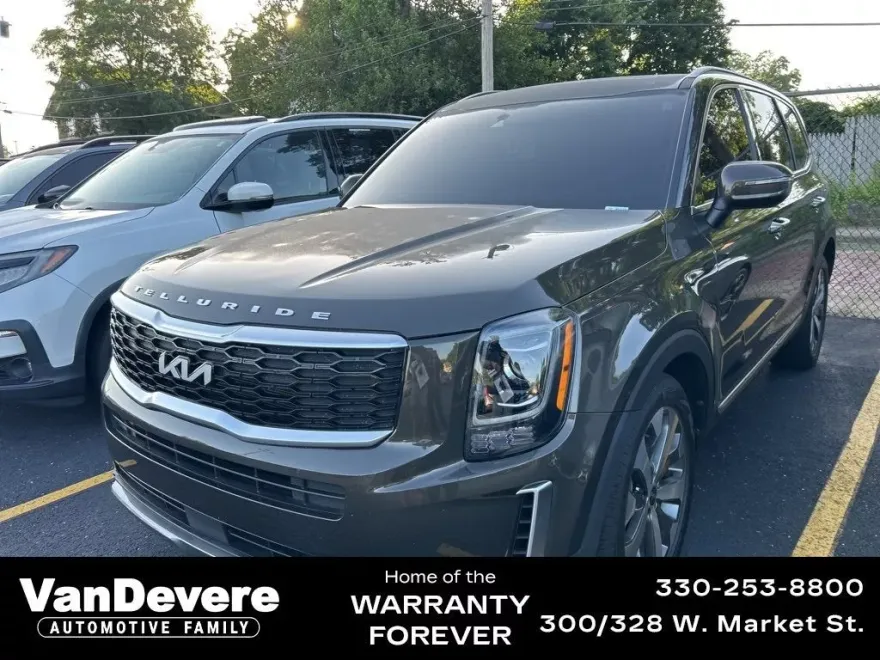 2022 Kia Telluride S photo 1