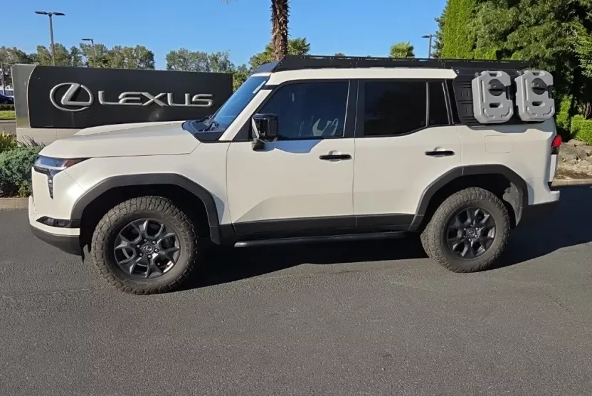 2024 Lexus GX 550 Overtrail photo 1