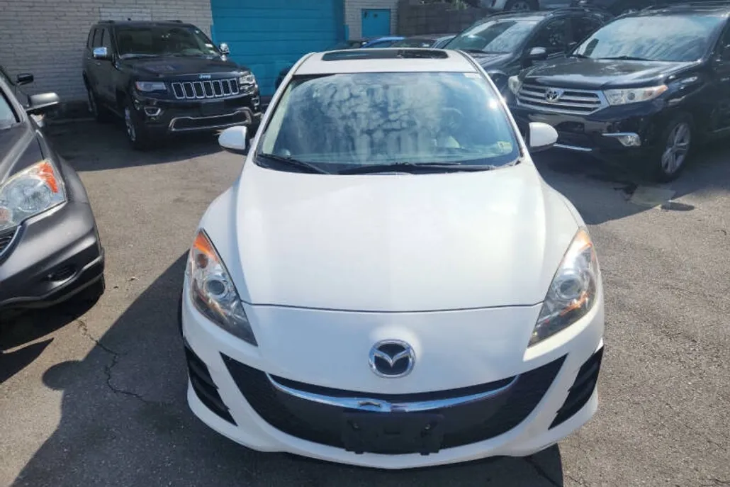 2010 Mazda Mazda3 Touring photo 1