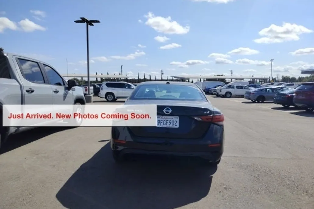 2023 Nissan Sentra SV photo 1