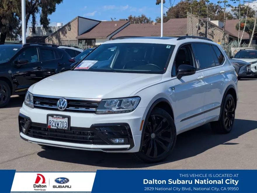 2020 Volkswagen Tiguan SE R-Line Black photo 1