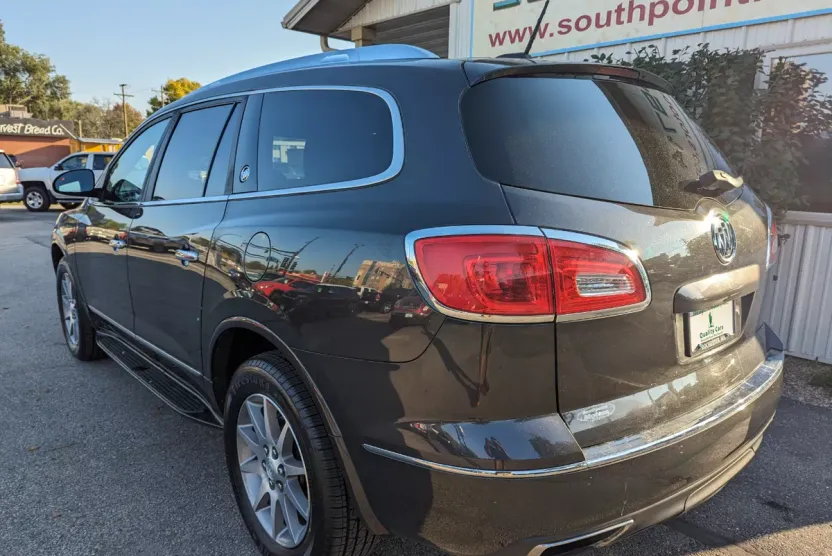 2017 Buick Enclave Leather photo 1