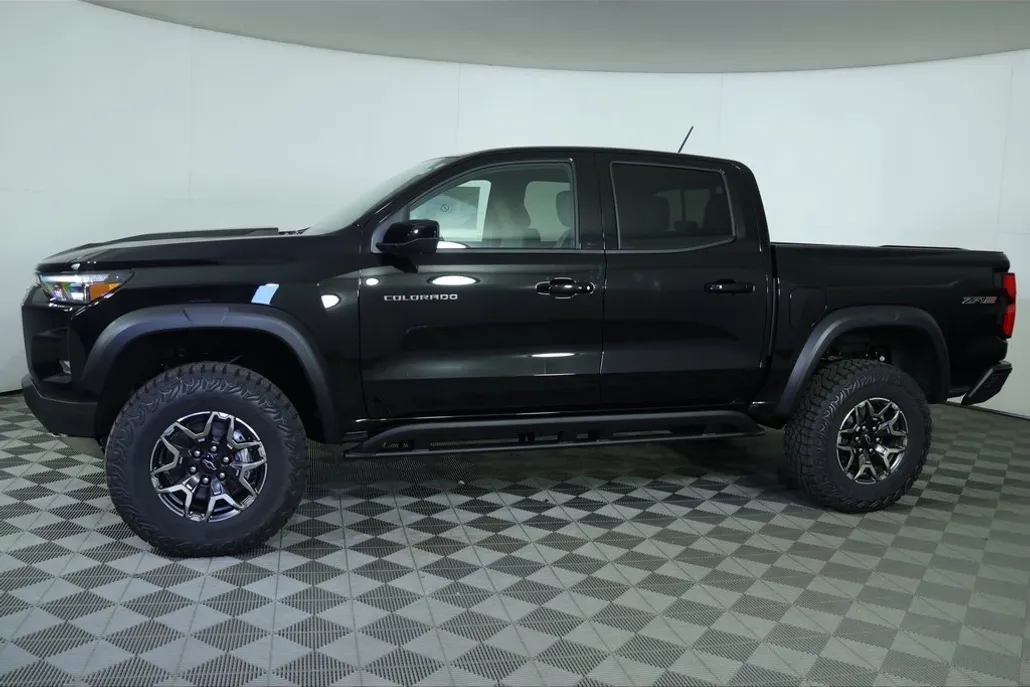 2026 Chevrolet Colorado ZR2 photo 1