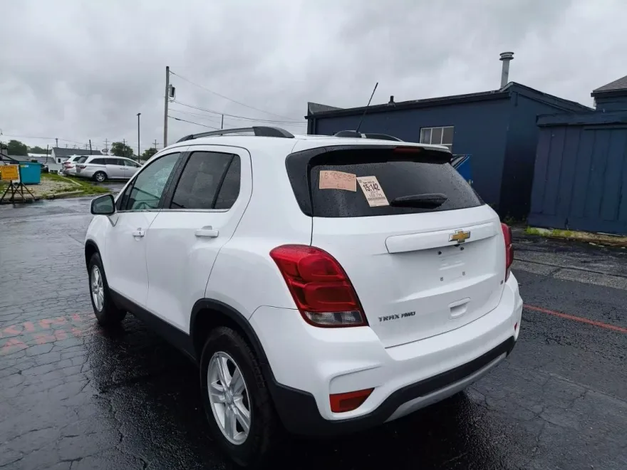 2017 Chevrolet Trax LT photo 3