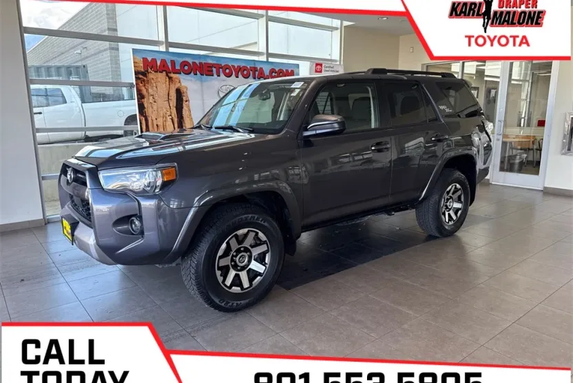 2022 Toyota 4Runner TRD Off-Road photo 1