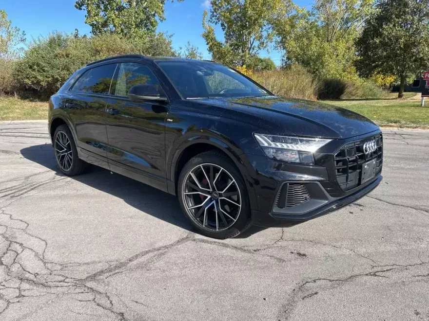 2021 Audi Q8 55 Prestige photo 1