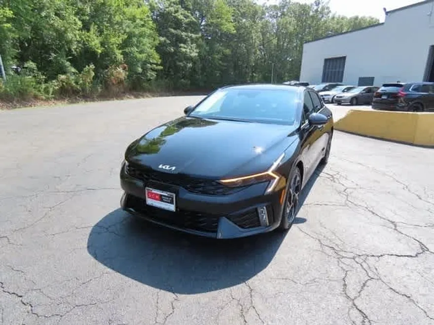 2025 Kia K5 GT-Line photo 1