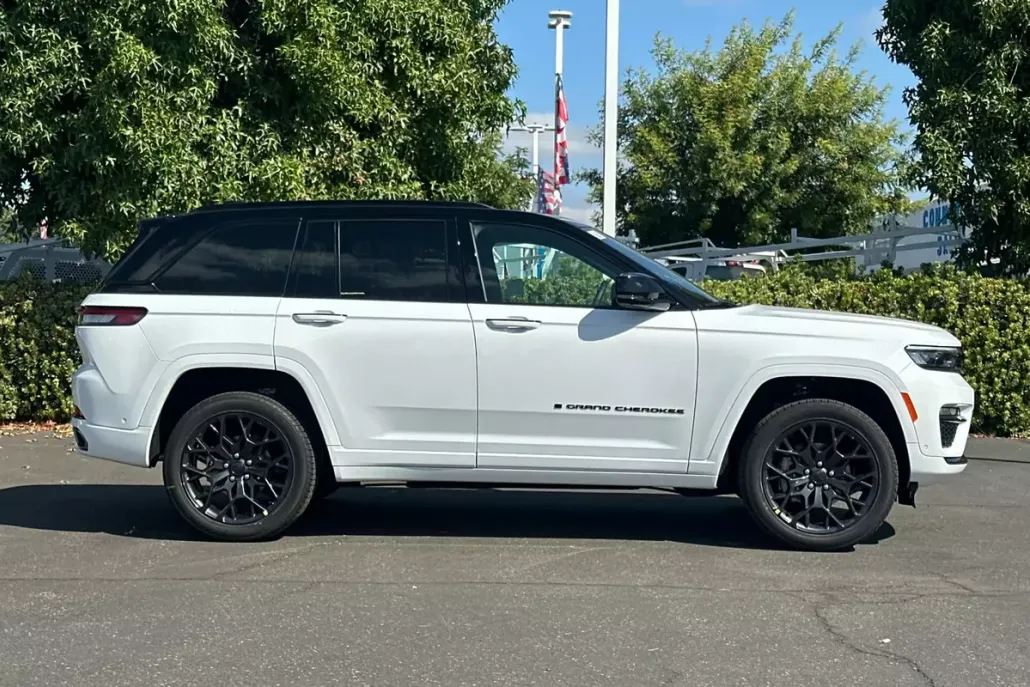2025 Jeep Grand Cherokee Summit Reserve photo 1